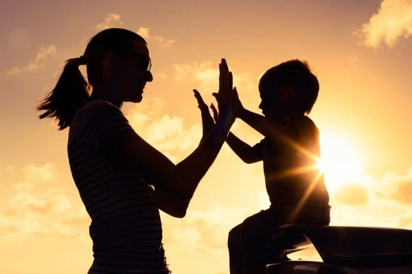 Image of happy mother and child after resolving child arrangements Wakefield